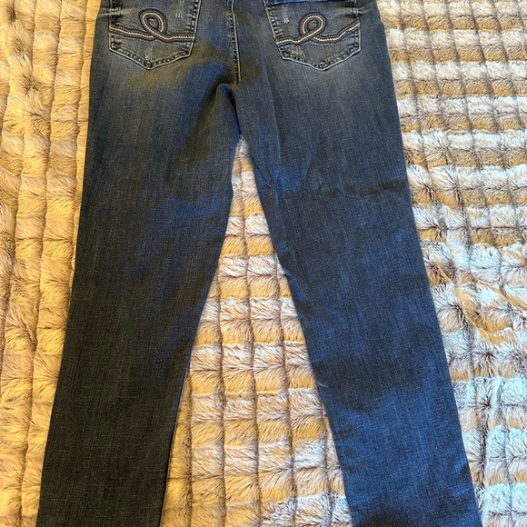 Seven Distressed Denim - Picture 7 of 7